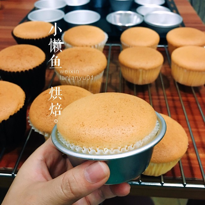 戚风杯子蛋糕^_^不开裂不回缩喔～