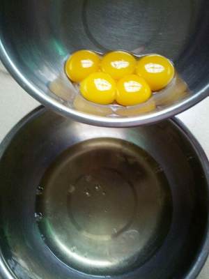 软绵绵戚风纸杯蛋糕