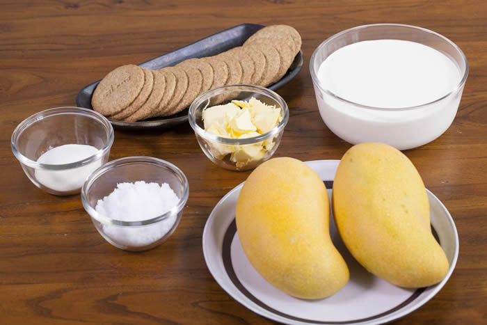 【免烤箱蛋糕】零失败芒果慕斯蛋糕