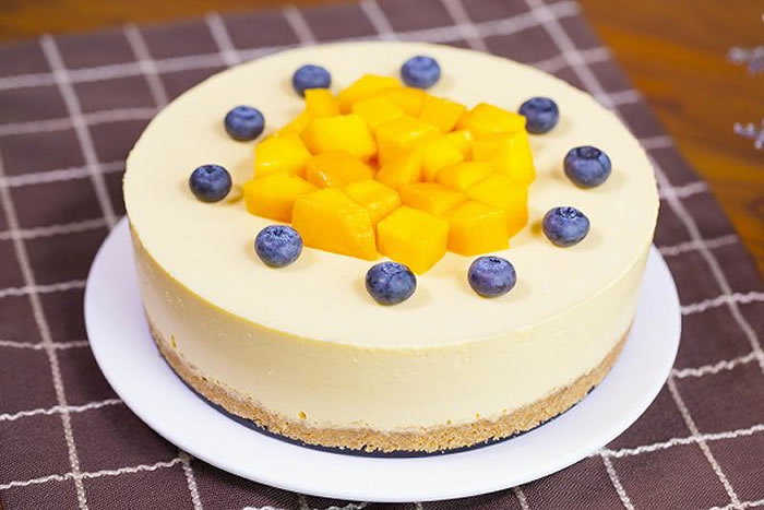 【免烤箱蛋糕】零失败芒果慕斯蛋糕
