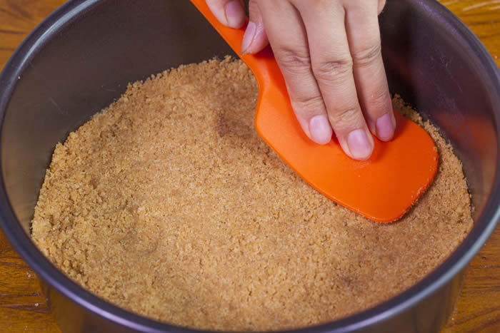 【免烤箱蛋糕】零失败芒果慕斯蛋糕