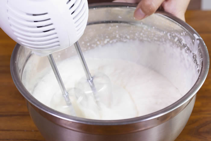 【免烤箱蛋糕】零失败芒果慕斯蛋糕