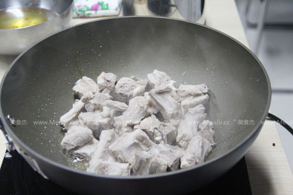 红烧排骨