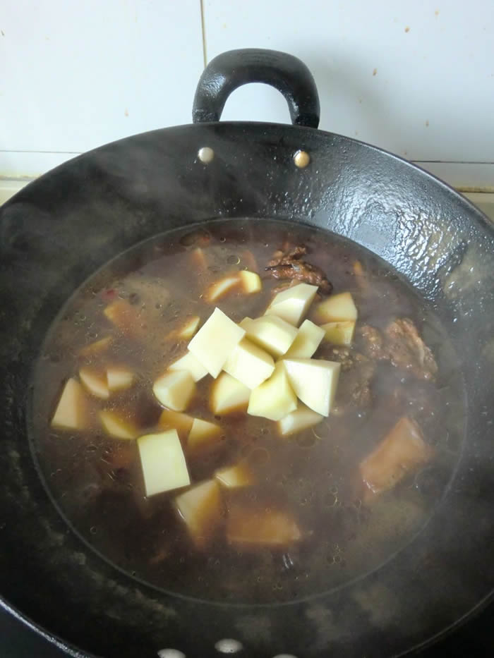 红烧排骨土豆
