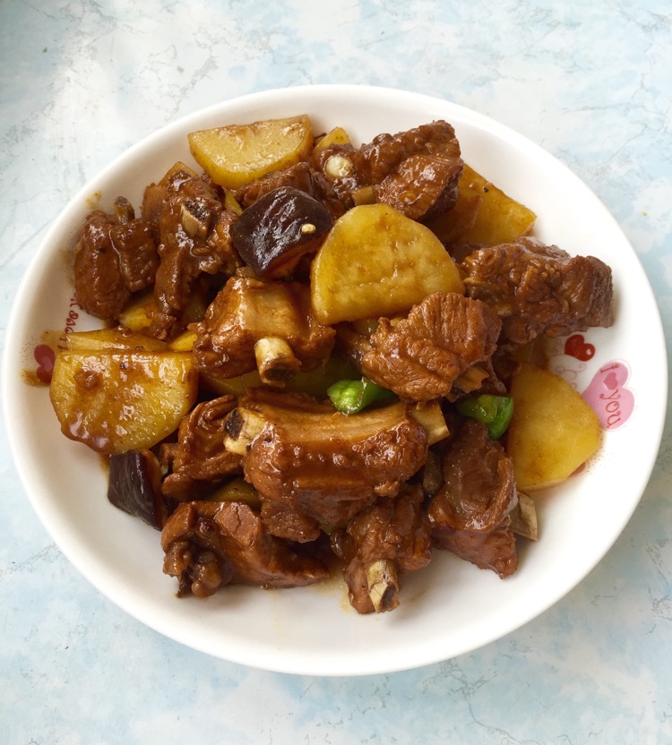 红烧排骨土豆