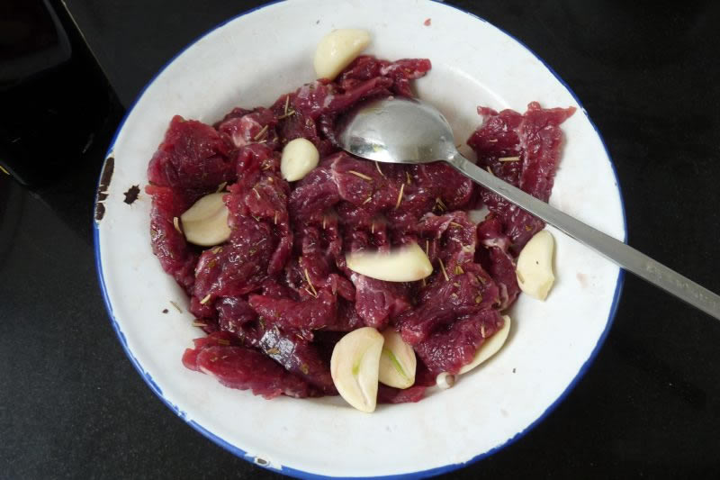 迷迭香烤牛肉