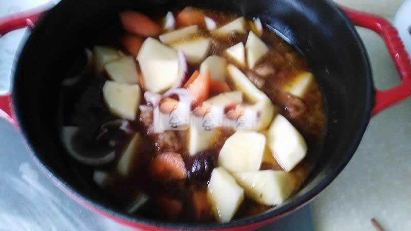 牛肉炖土豆