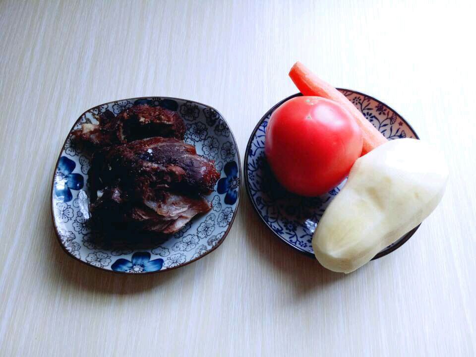 番茄土豆炖牛肉