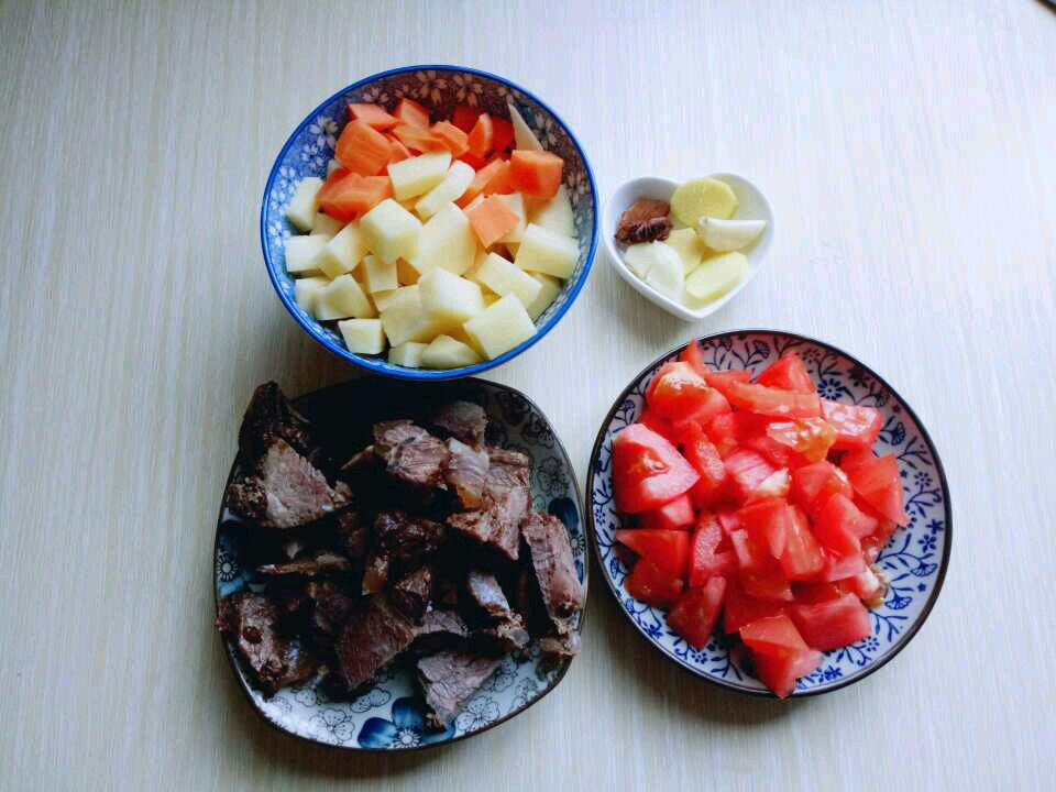 番茄土豆炖牛肉