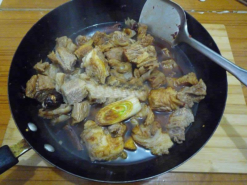 炖牛腩