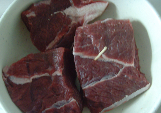 三步做出“月盛斋酱牛肉”