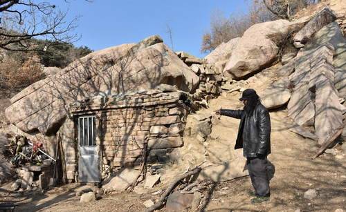 隐居深山已7代 母亲为养家人曾下山要饭20年