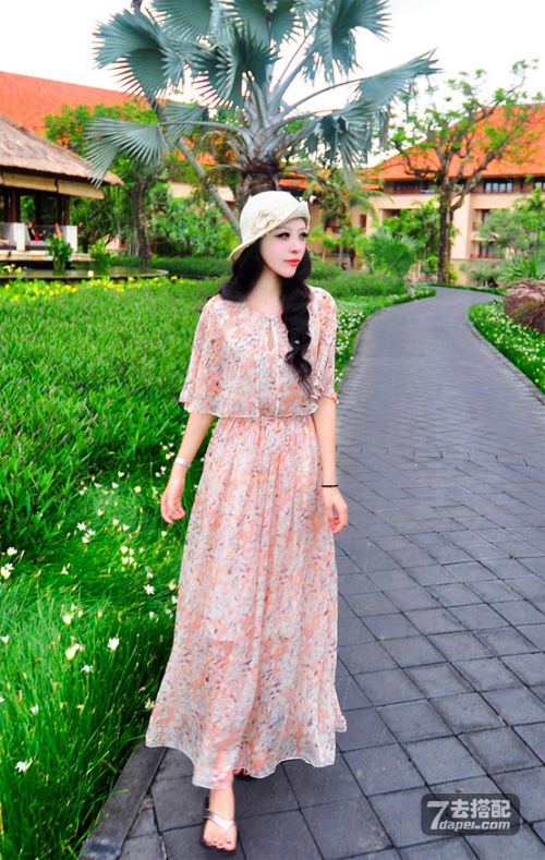 2013春装出游显瘦气质搭 怎么才更漂亮呢？