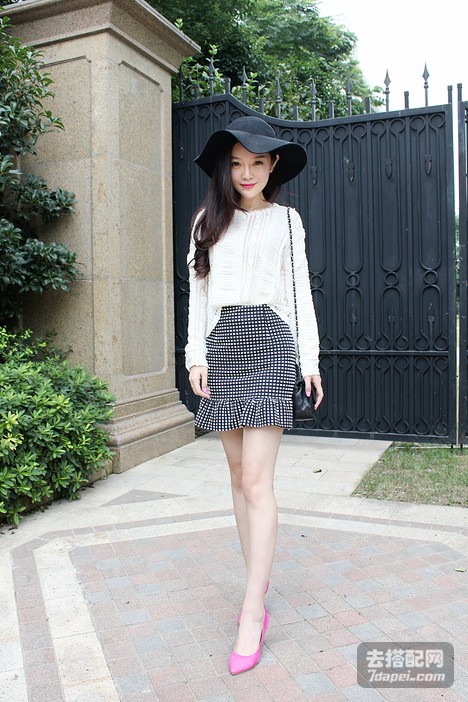 春天+怎么搭配才显腿瘦显腰细呢？休闲惬意~